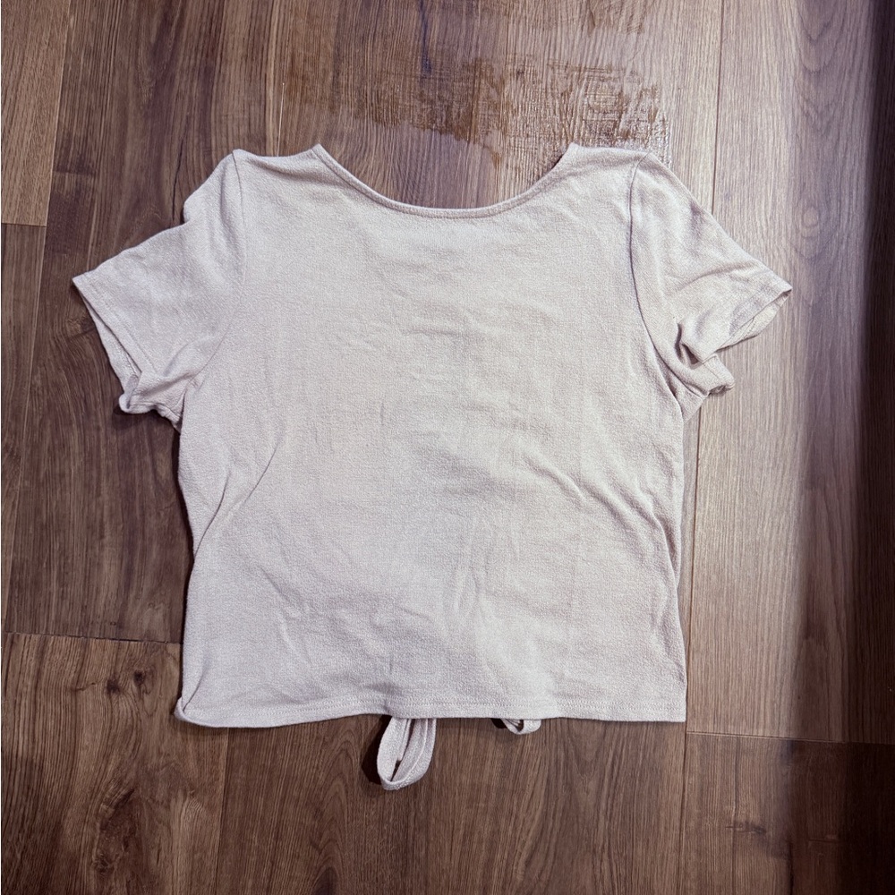 Target Cream Short Sleeve Women's cropped tee